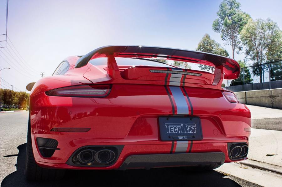  Porsche 911 Turbo S by TechArt (991) 2016 года  (фото 2 из 24)
